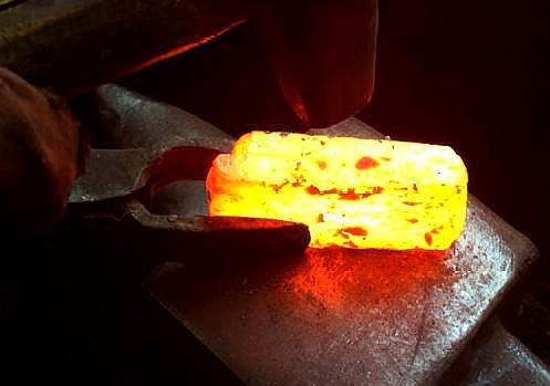 高频,感应,加热,设备,替代,传统,火炉,应用,在, . 高频感应加热机取代了传统的机子应用